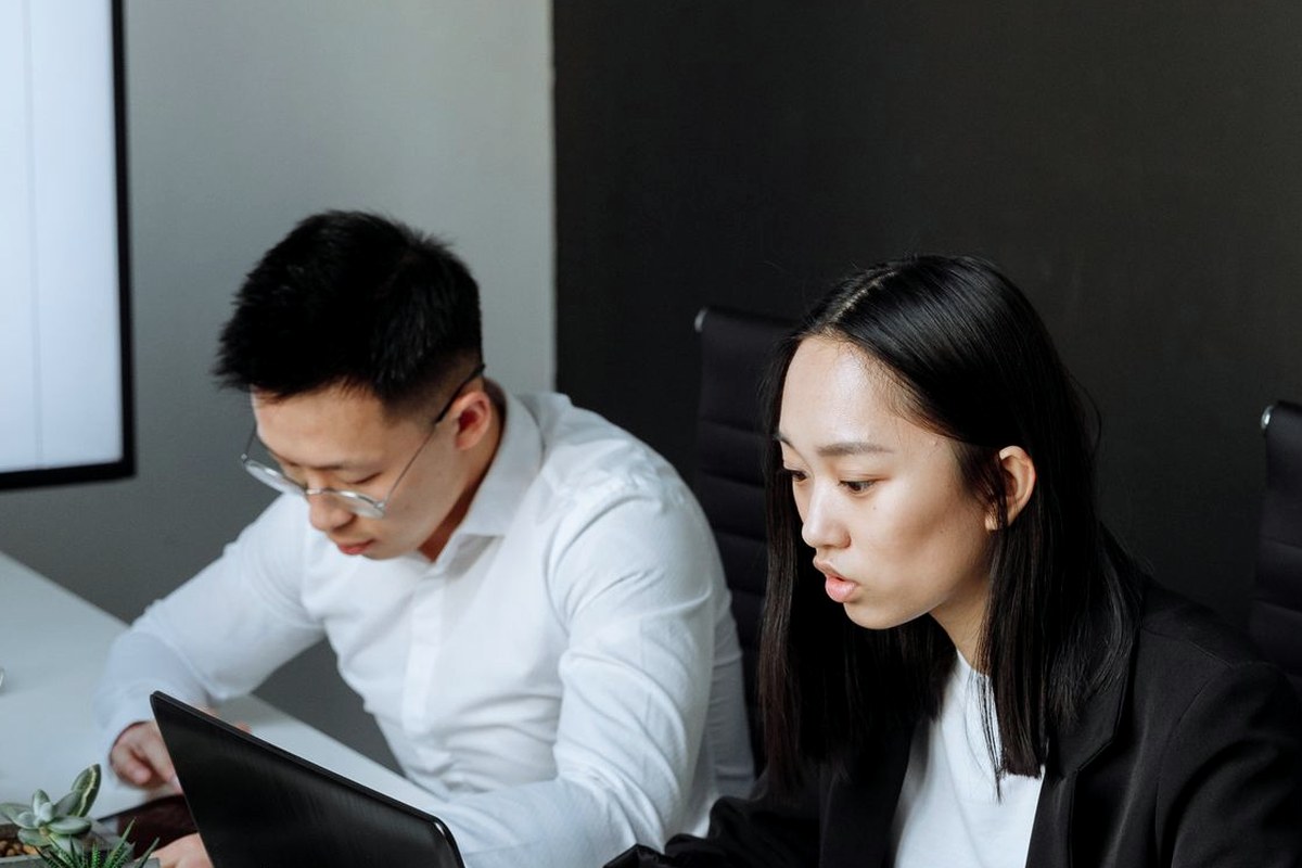 Product review specialist